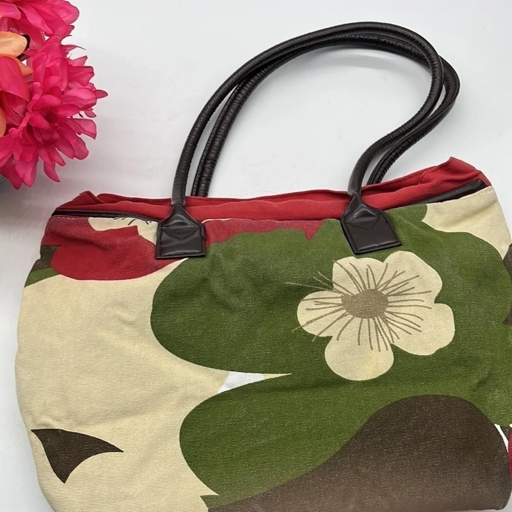 Knotpickers Knitting Tote Bag Floral Tote Bag With Leather Handles. TOT1788D